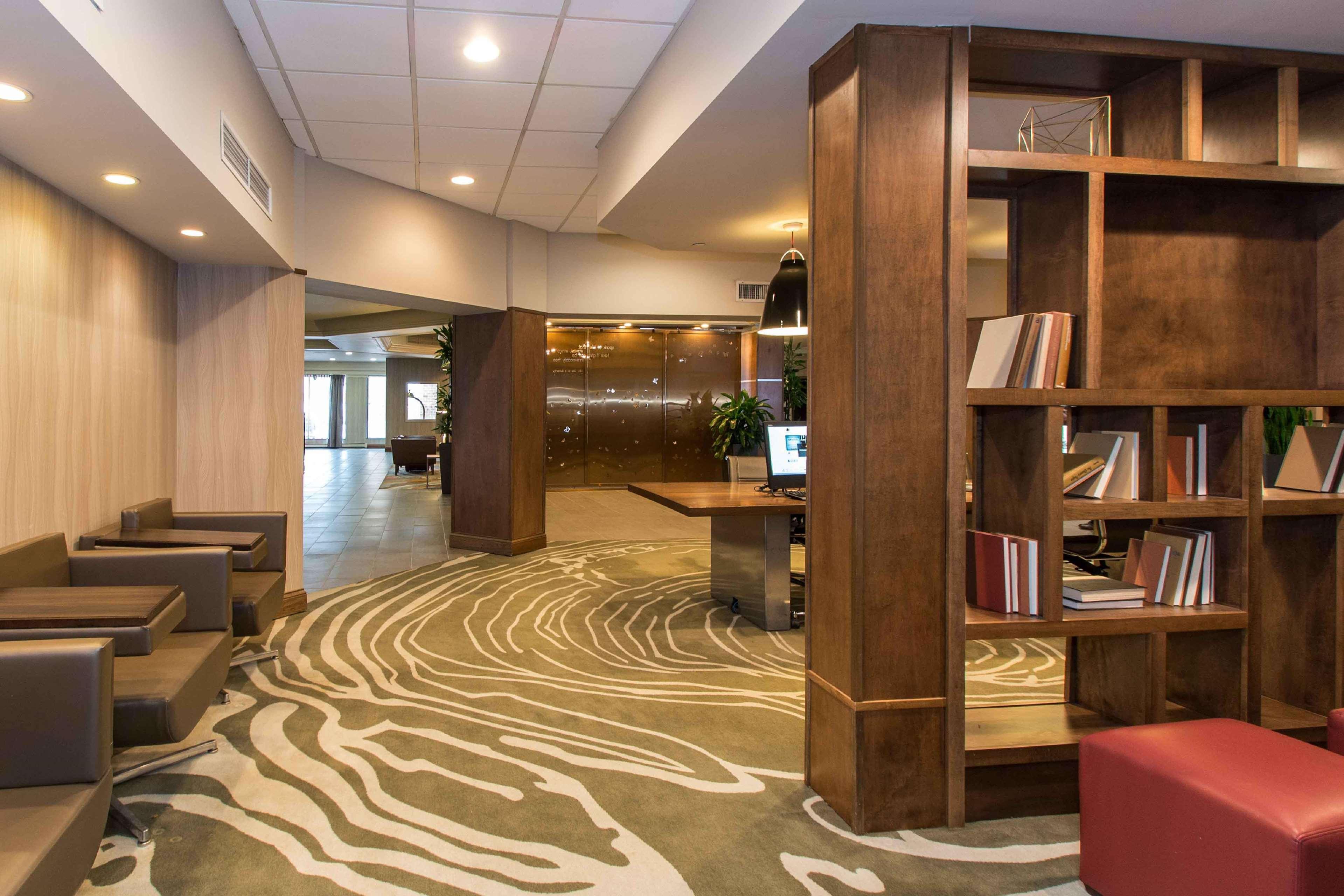 Doubletree By Hilton Cleveland East Beachwood Exteriör bild