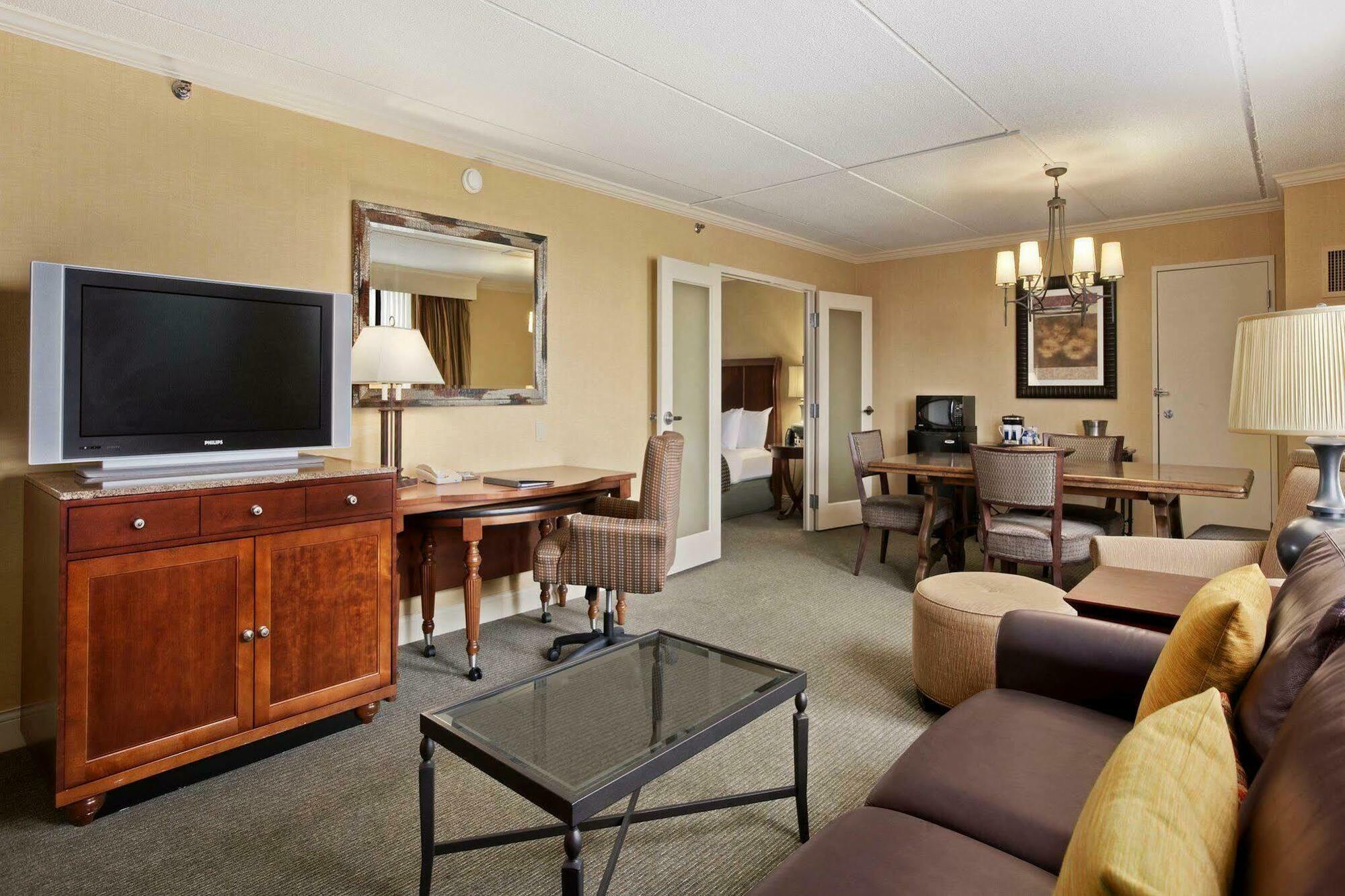Doubletree By Hilton Cleveland East Beachwood Rum bild