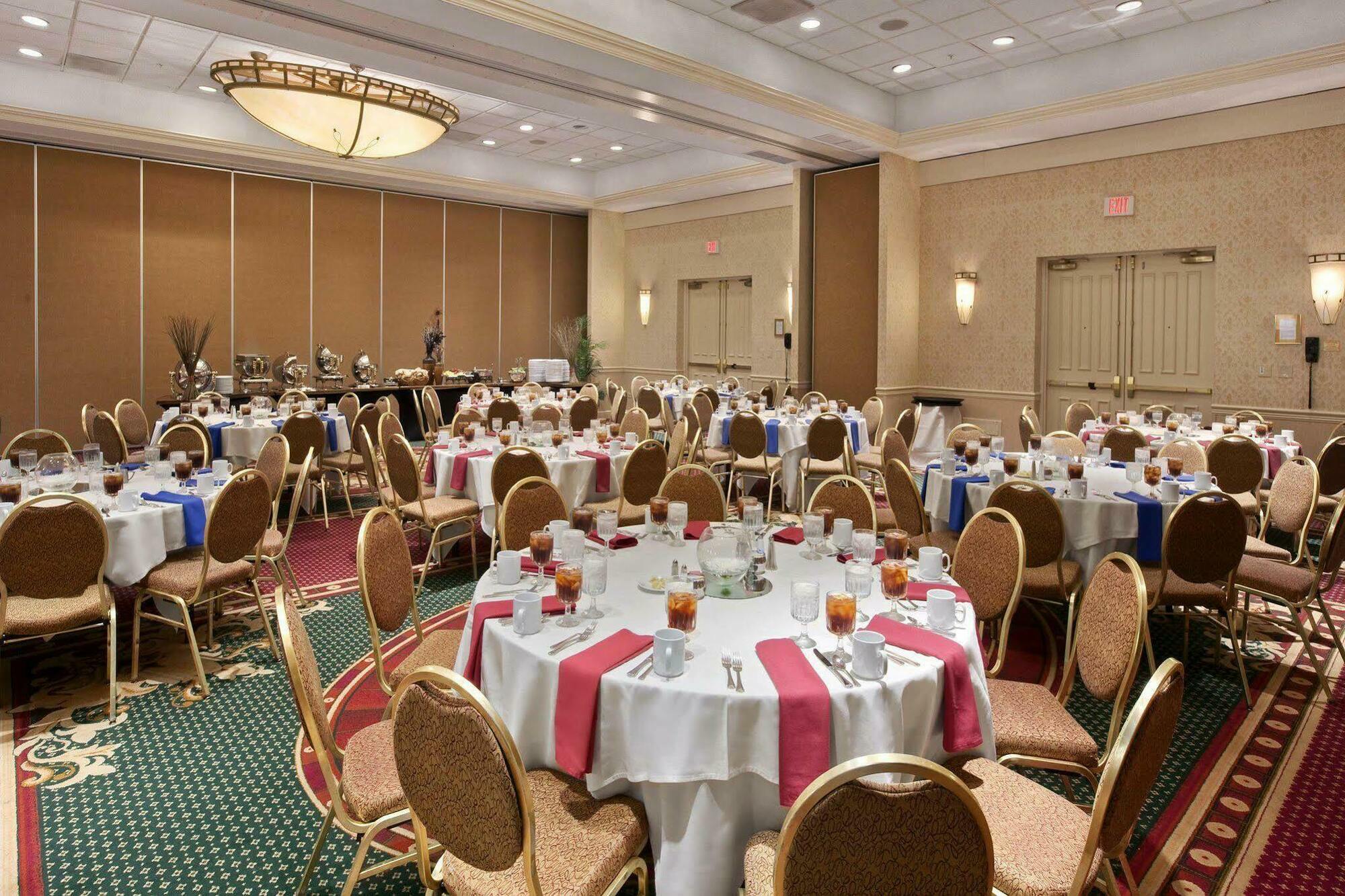 Doubletree By Hilton Cleveland East Beachwood Restaurang bild